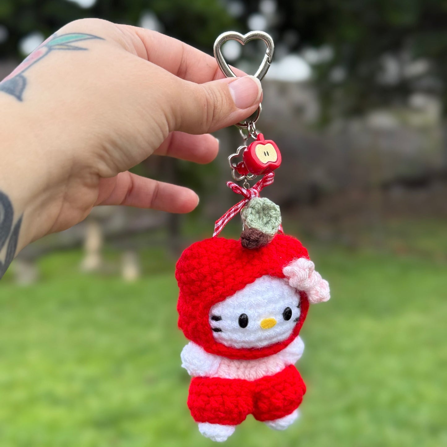 Apple kitty keychain